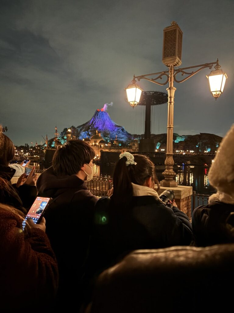 立見エリア自分の位置を決めている所